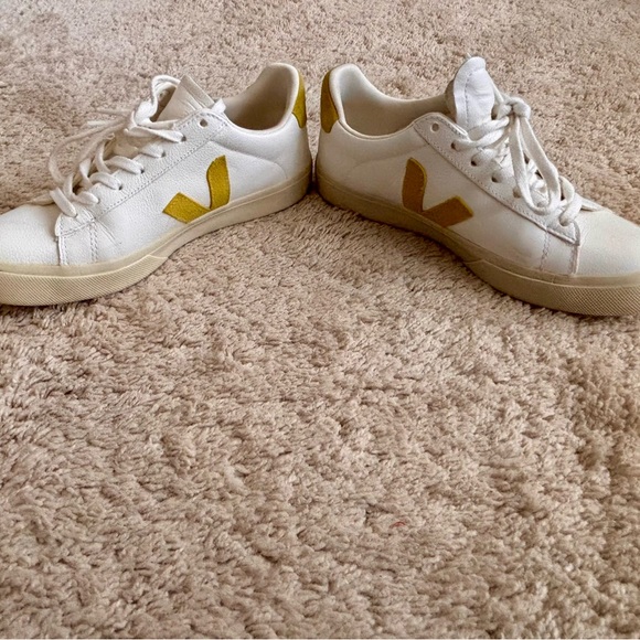 Veja Campo Leather Sneakers - Extra White and Liquor - Picture 11 of 11